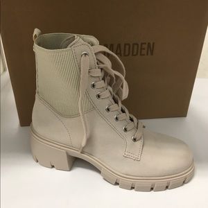 🥾Beautiful Steve Maddens Sand Combats🥾Cromwell